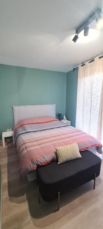 Charmant Logement Avec Jacuzzi Mantes-la-Jolie Exterior photo